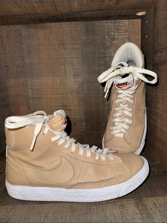Nike Other - Nike BLAZER MID premium line summit sneakers-size Y5